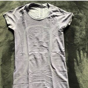 Lululemon purple top